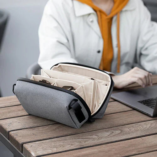 Bye-Bye Kabel Kusut! Ini Alasan PGYTECH Tech Pouch Wajib Dimiliki Konten Kreator di 2026
