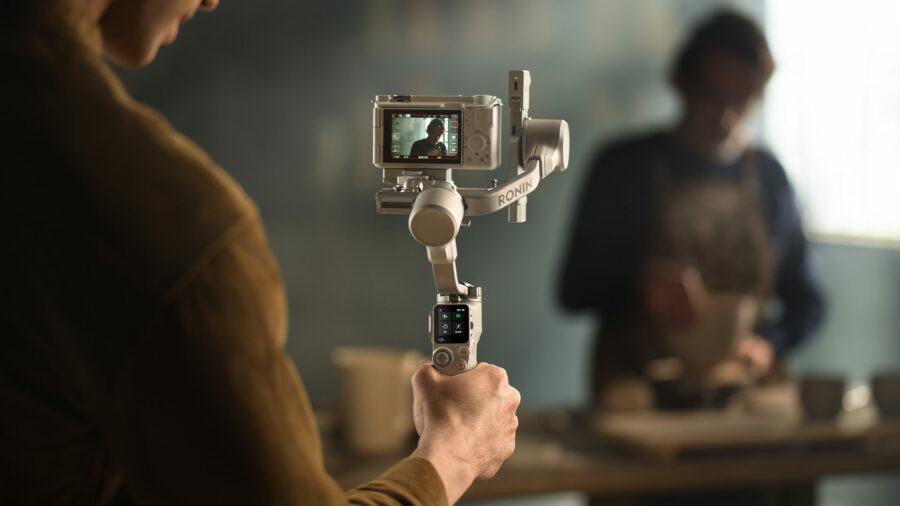 6 Alasan Kenapa Gimbal DJI RS 4 Mini Bisa Bikin Konten Kamu Makin Maksimal