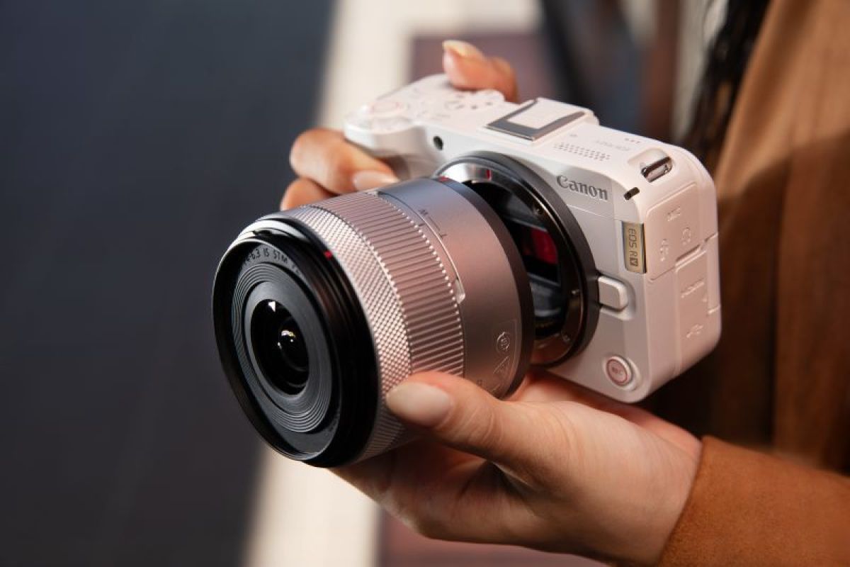 Bye-Bye Kamera HP! Ini Alasan Kenapa Kamu Perlu Upgrade ke Canon EOS R50