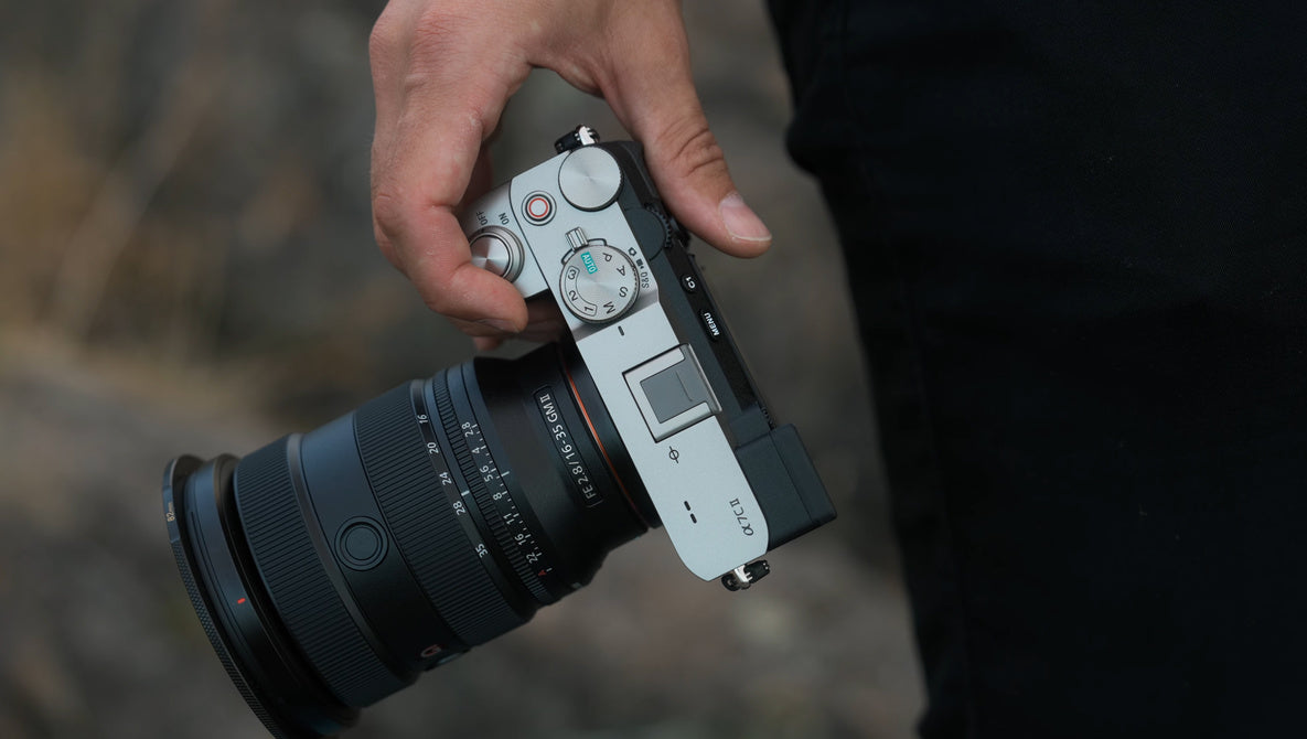 Paket Lengkap Buat Kreator: Kenapa Sony A7C II Layak Jadi Kamera Utama?