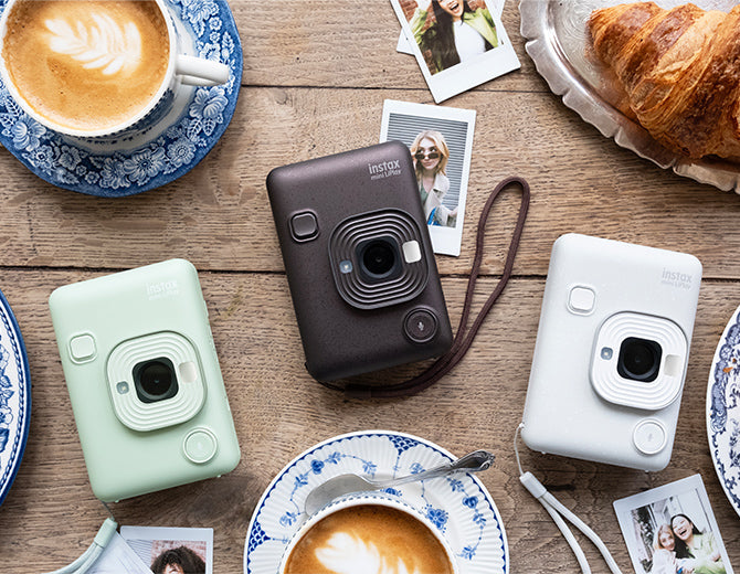 Kenapa Kamera Instax Mini LiPlay Cocok Buat Anak Muda dan Gen-Z? Ini 5 Alasannya