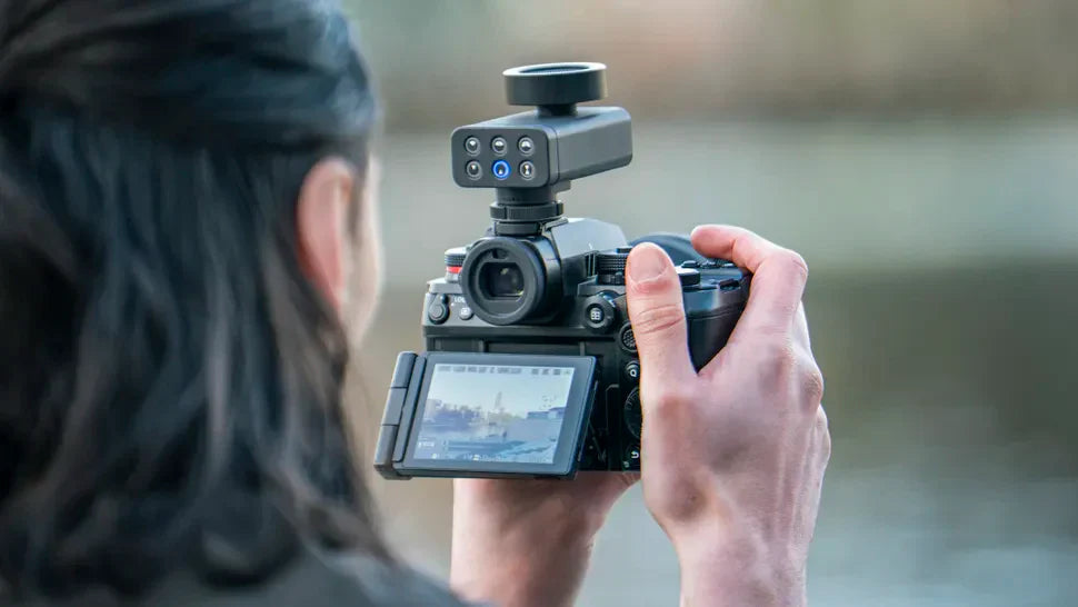 Panasonic Lumix DMW-DMS1 Dirilis, Mikrofon Shotgun Digital Ringkas untuk Kreator Hybrid