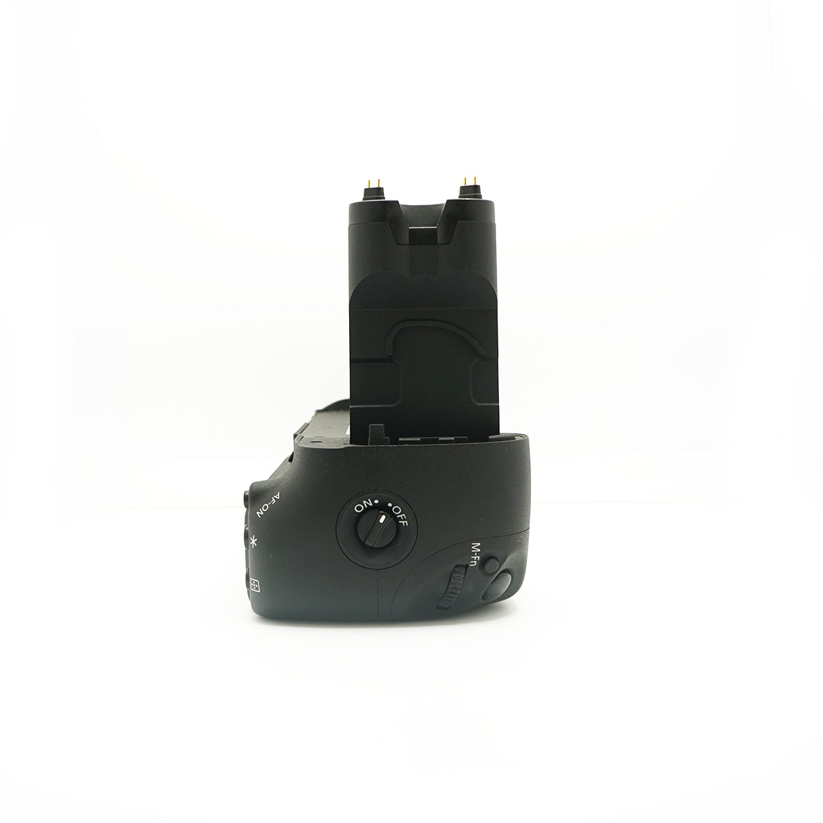 CANON BG-E7 BATTERY GRIP FOR CANON EOS 7D - SCORE 8