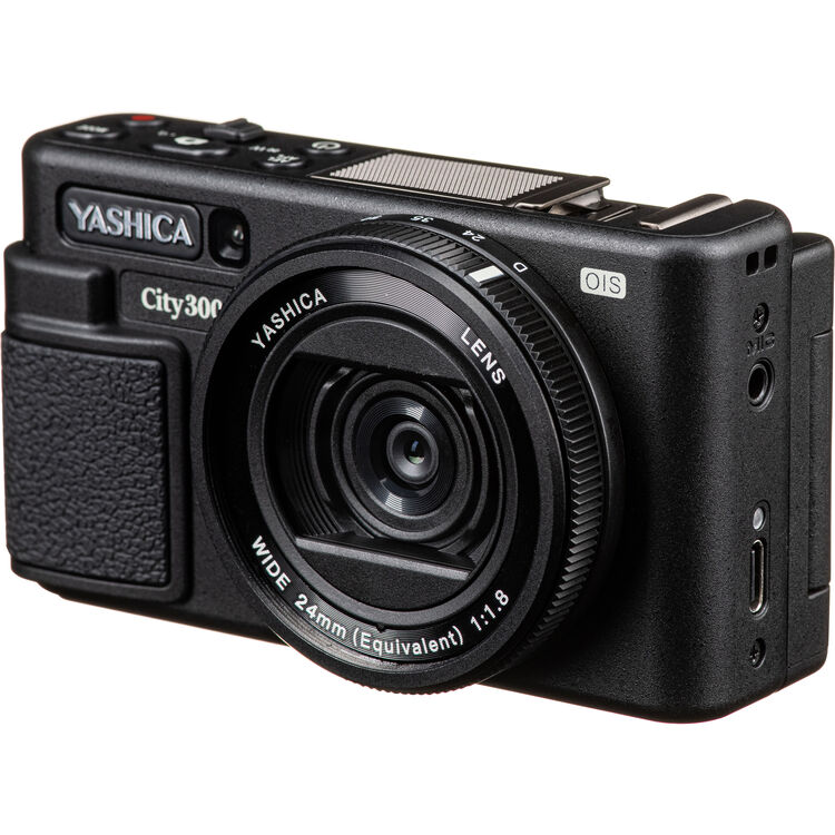 YASHICA City 300 Digital Camera (Black) with QuickFlash Camera Flashlight