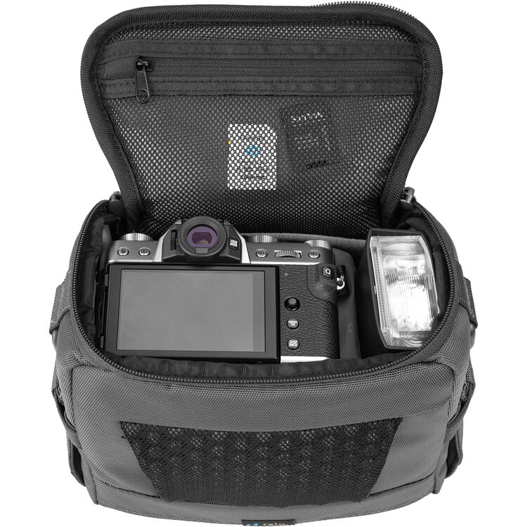 Vanguard VEO Adaptor 15M Camera Shoulder Bag (Gray)