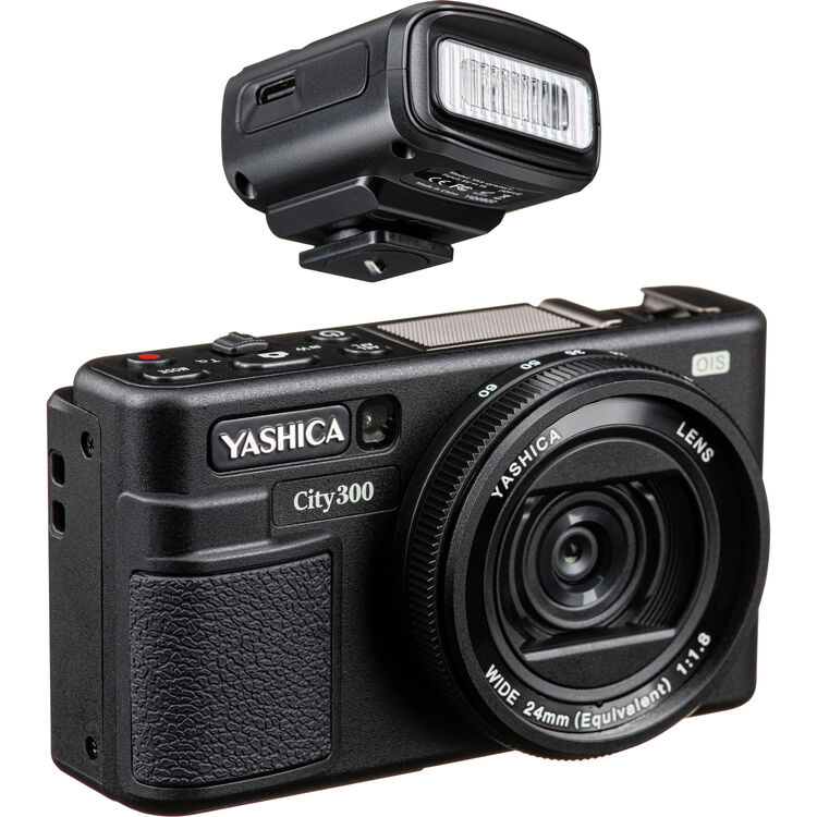 YASHICA City 300 (Black) with Yashica Quick Flash with Sandisk Ultra Micro SD 32GB 100Mb/s MicroSDHC UHS-I