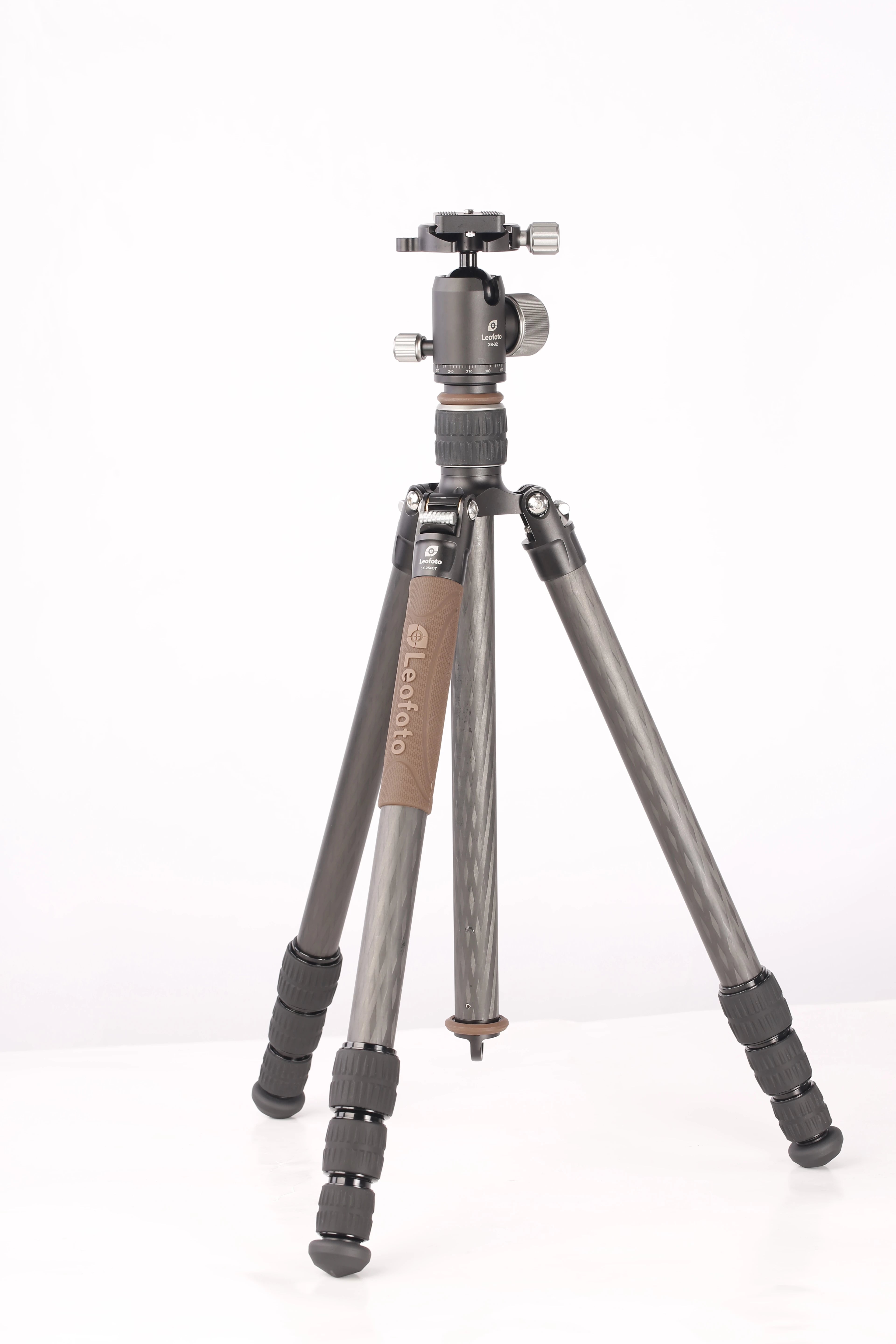 Leofoto LX-254CT Compact Carbon Fibre Tripod with XB32 Ball Head