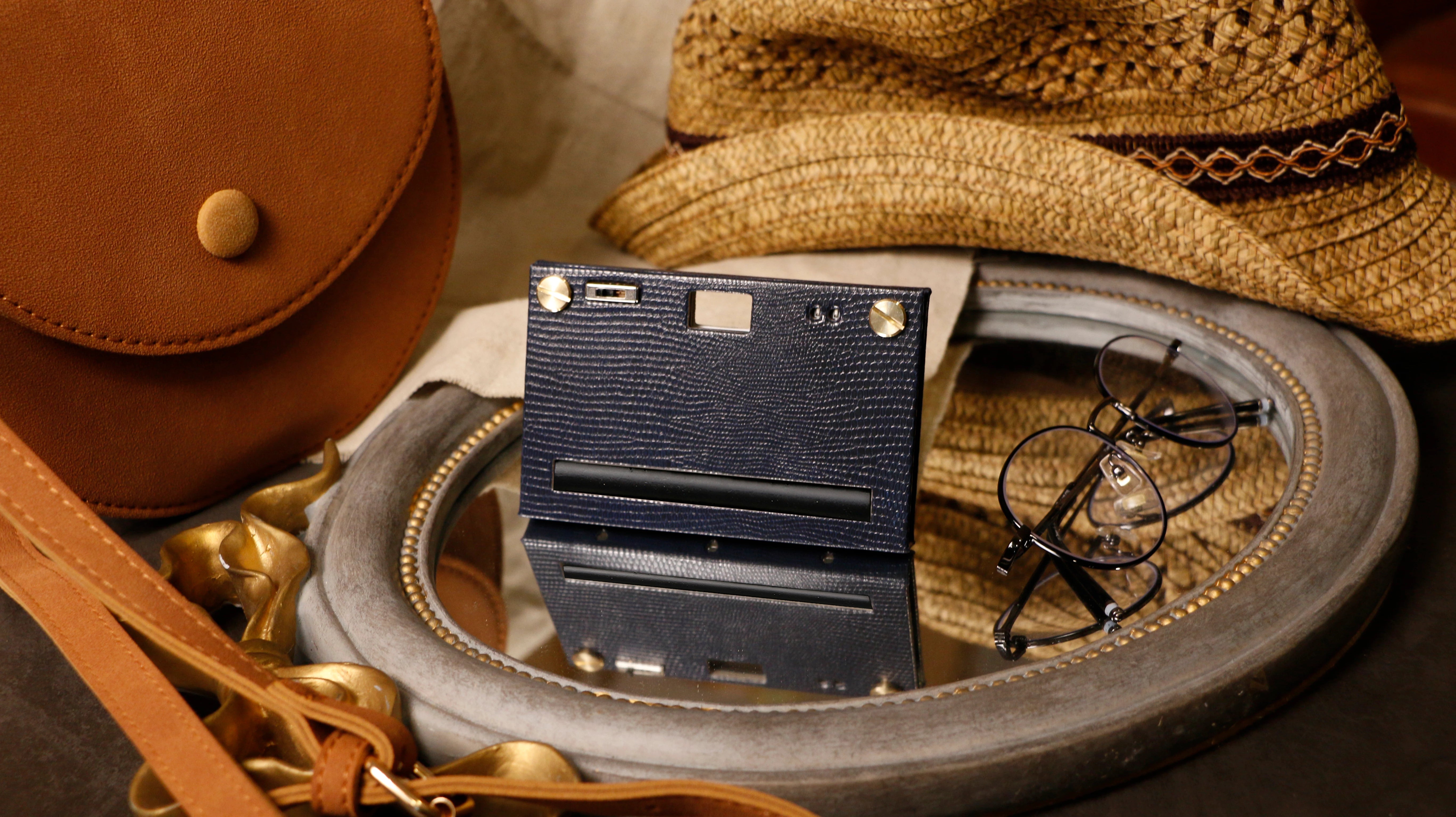 Paper Shoot Leather Texture Wooden Box Camera Set - Midnight Blue 18MP