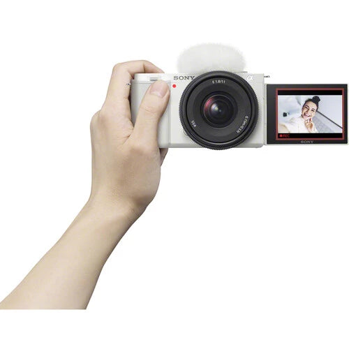 Sony E 11mm f1.8 Mirrorless Lens