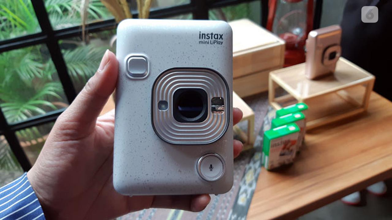 Instax Mini LiPlay: Kamera Instan Serbaguna untuk Momen libur Lebaran Kamu Makin Spesial