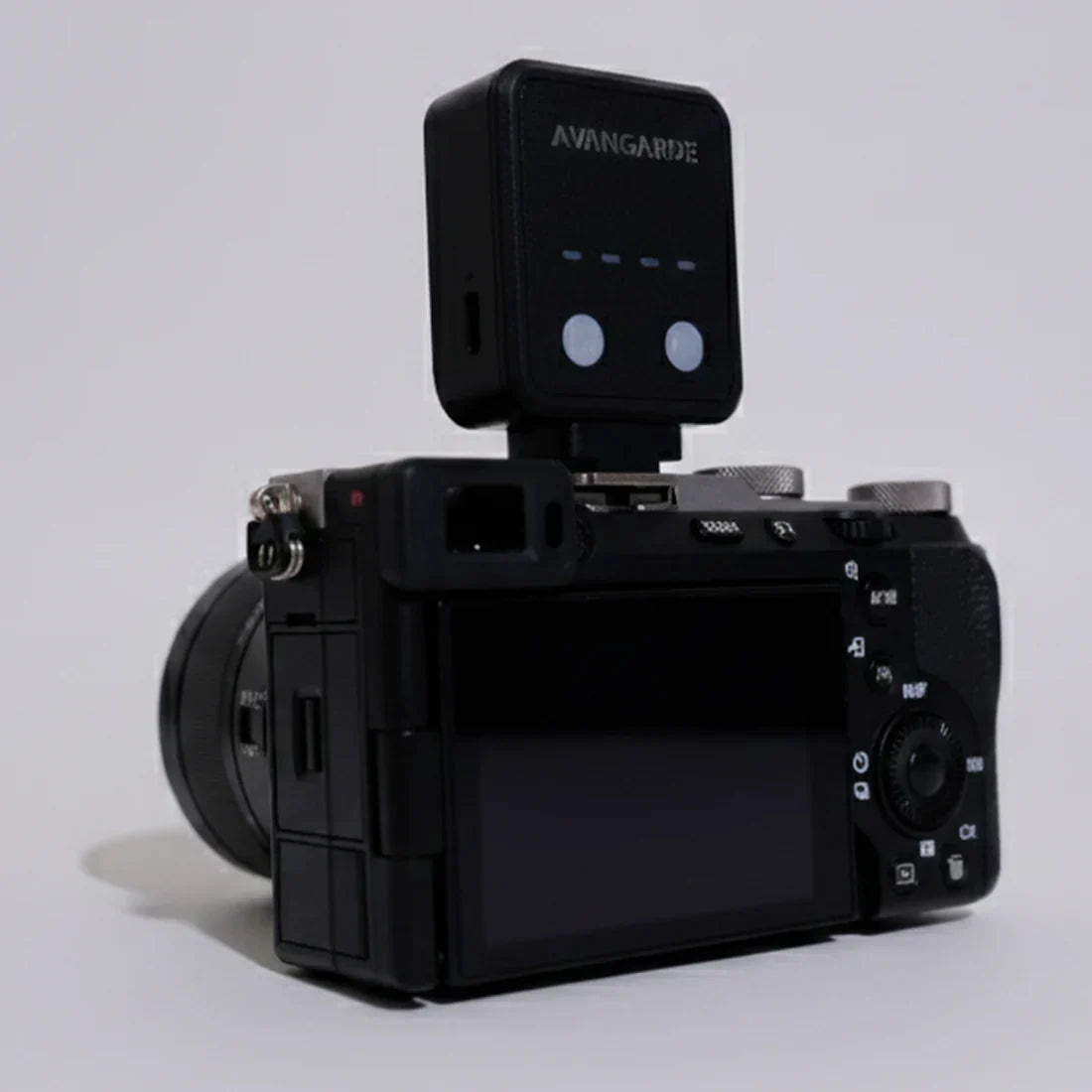 Avangarde AV-HI02: Mini Flash Kamera+ LED Compact untuk Workflow Kreator Modern