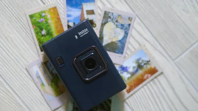 Fujifilm Instax Mini LiPlay+ Dirilis: Kamera Instan Digital dengan Dua Lensa, Dua Dunia