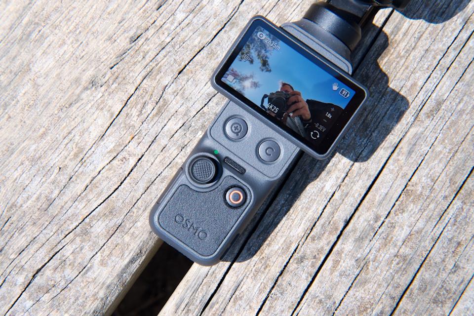 Foto Detail & Video Cinematic dengan 2× Zoom DJI Osmo Pocket 4