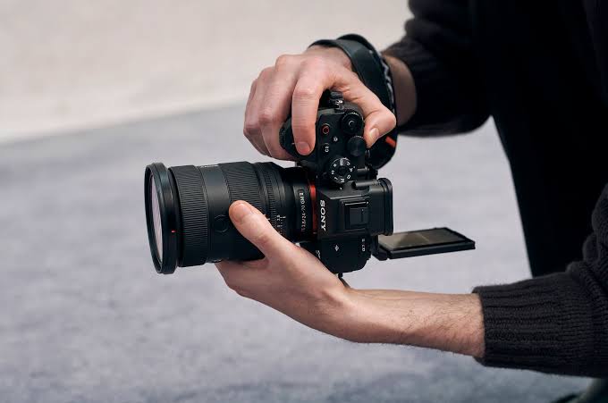 Update Firmware v1.02 Sony A7R VI: Fitur Preset Focus Kini Bisa Dipakai di Semua Lensa