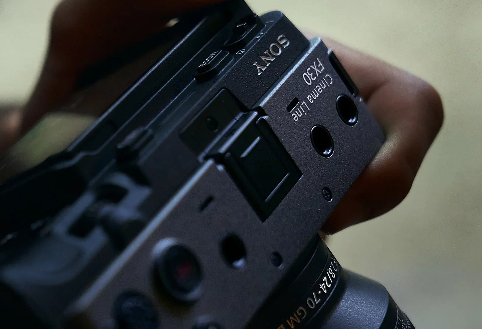 Cara Aktifkan 4-Channel Audio di Sony FX Series untuk Produksi Video Profesional