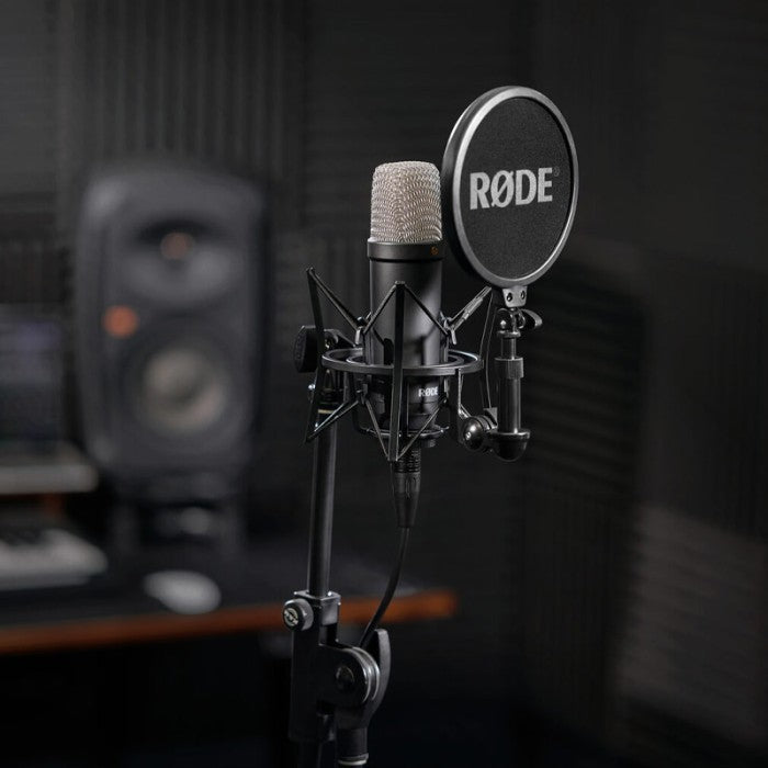 RODE NT1 Signature Series Large-Diaphragm Condenser Microphone