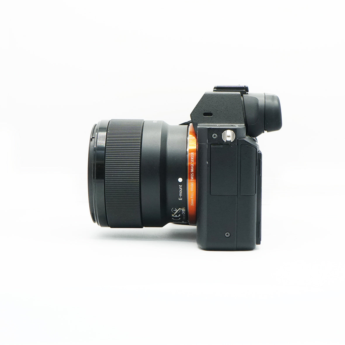 SONY ALPHA 7 II KIT WITH FE 50MM F1.8  - SCORE 8+