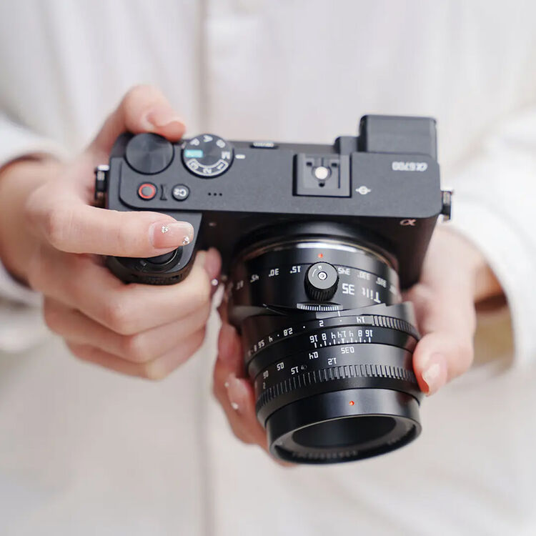 TTArtisan Tilt 35mm F1.4 for Sony E