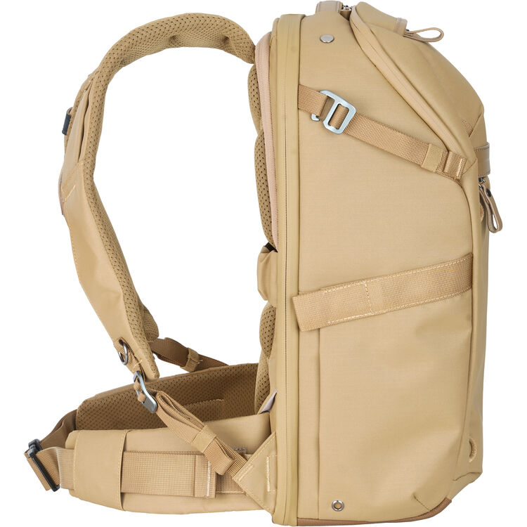 Vanguard VEO METRO B25L Backpack Camera Beige