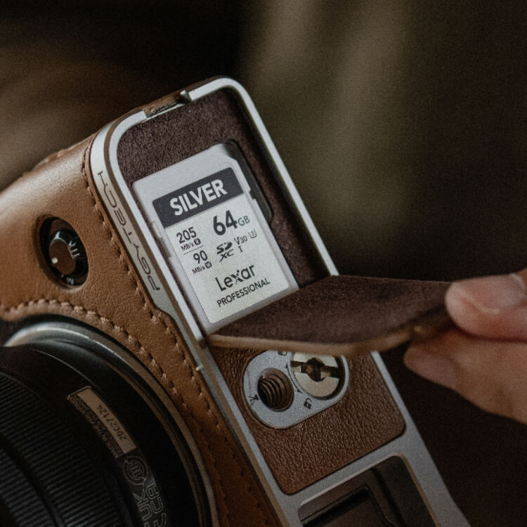 PGYTECH Leather Camera Case for FUJIFILM X-S20 Clay Brown P-CB-541