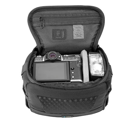 Vanguard VEO Adaptor 15M Camera Shoulder Bag (Black)