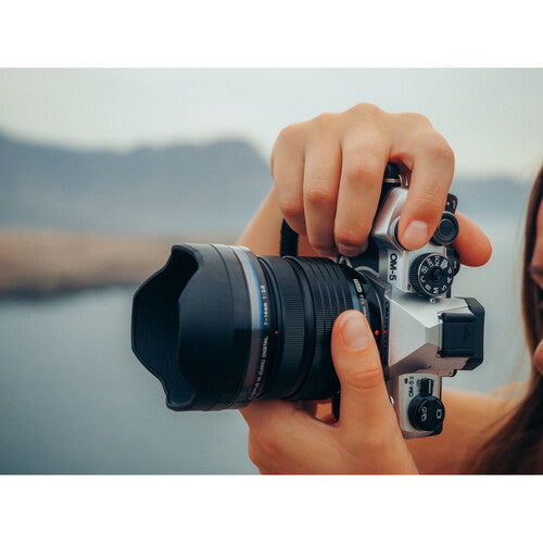 OM SYSTEM OM-5 Mark ii Mirrorless Camera with 14-150mm F4.0-5.6 II Lens kit (Black)