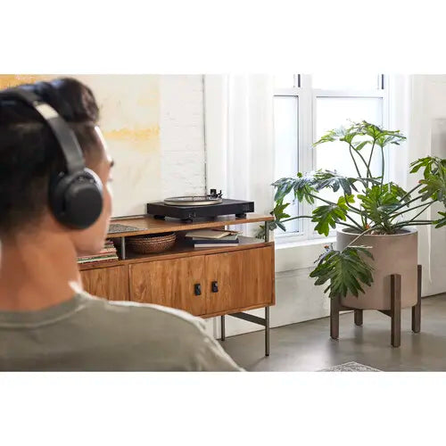 JBL Spinner BT Bluetooth Turntable Gold