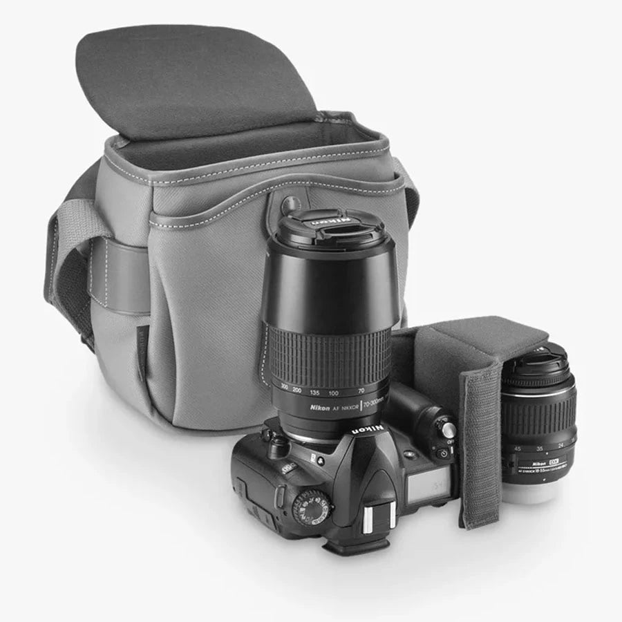 Billingham HADLEY DIGITAL CAMERA BAG Grey Canvas / Black Leather (Black Lining)