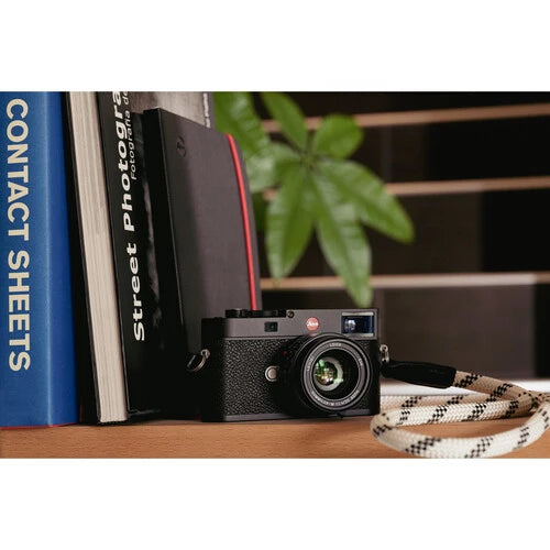 Leica Summilux-M 35mm f1.4 ASPH. Lens (Black) 11726