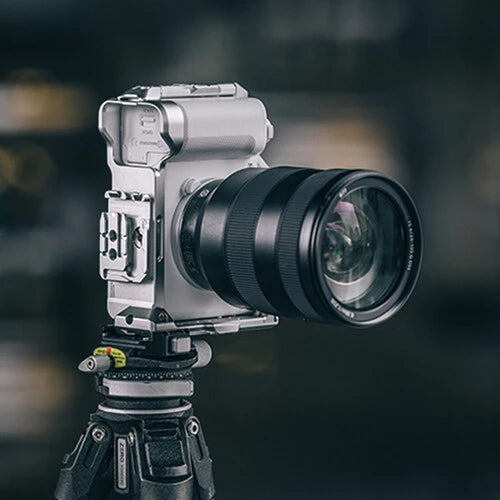 FALCAM F22&F38&F50 Quick Release Cage Silk Silver (FOR SONY ZV-E1) C00B3501W