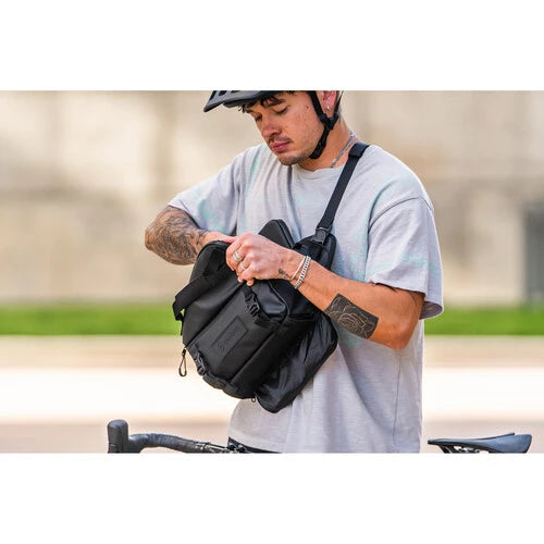 WANDRD Rogue Camera Sling, 6L Black Camera Bag SLG6-BK-1